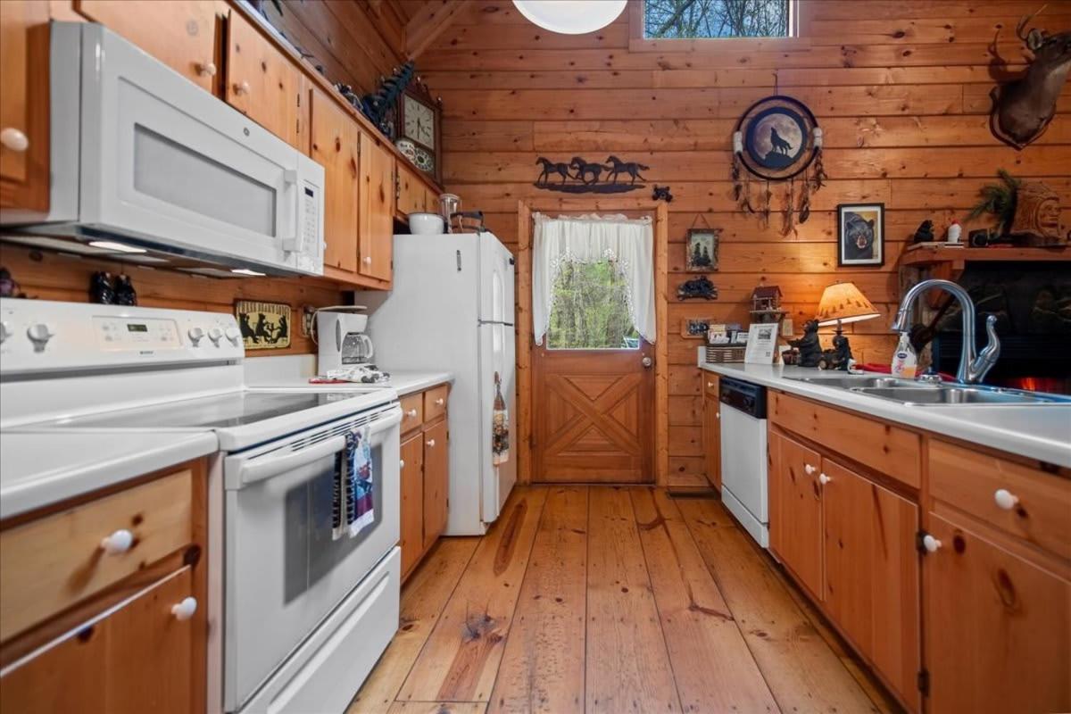 Вилла Cozy Cabin Beside Briar Creek, Fire Pit, Wifi Эллиджей Экстерьер фото